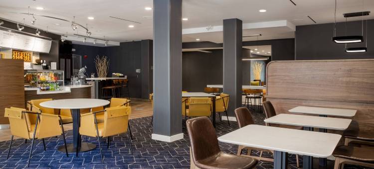 奥兰多阿尔塔蒙特斯普林斯/梅特兰万怡酒店(Courtyard Orlando Altamonte Springs/Maitland)图片