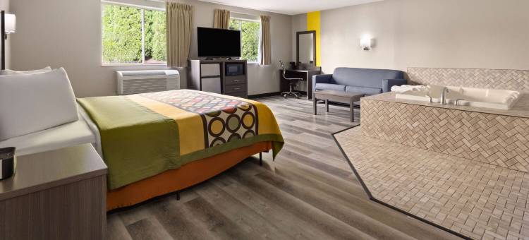 伯恩汉姆-刘易斯敦速8酒店(Super 8 by Wyndham Burnham/Lewistown)图片