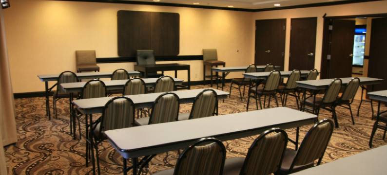 麦卡莱斯特希尔顿欢朋旅馆&套房酒店(Hampton Inn & Suites McAlester)图片