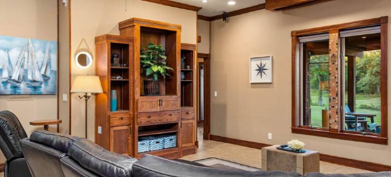 Private White River Estate on 214 acres. ATV/hiking trails. Pets stay free图片