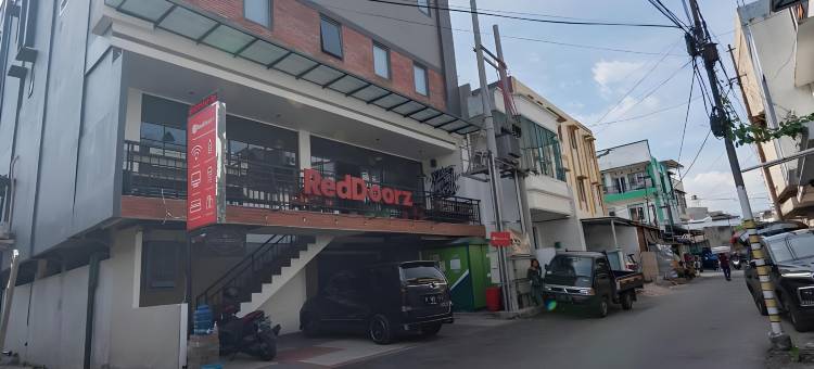 红多兹Plus@门卫旅馆(RedDoorz Plus @ Doorman Guest House)图片