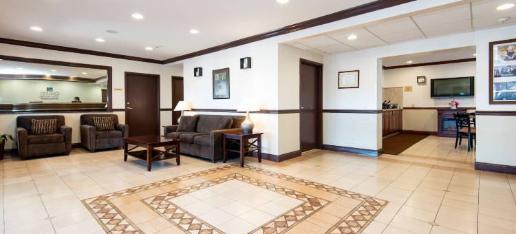 夸克敦阿伦敦凯艺套房酒店(Quality Inn & Suites Quakertown-Allentown)图片