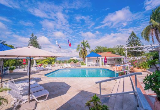 Visa Lodge Hotel Overview