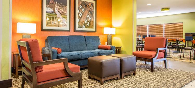 近欢闹世界舒适套房酒店(Comfort Inn & Suites Kansas City - Northeast)图片