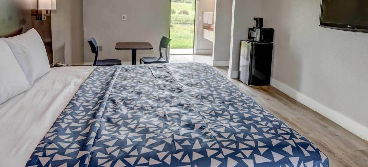 赛维尔维尔 - 鸽子谷河滨伊克诺旅馆(Econo Lodge Sevierville-Pigeon Forge on the River)图片