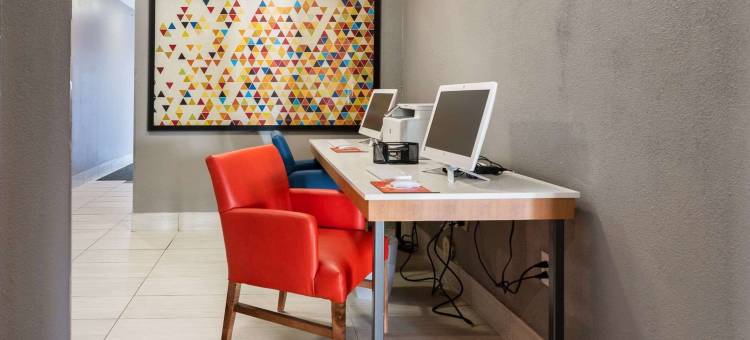 南黑文丽笙乡村套房酒店(Country inn and Suites by Raddison South Haven)图片