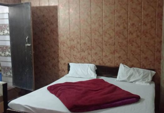 Goroomgo Anand Guest House Mathura Hotel Overview