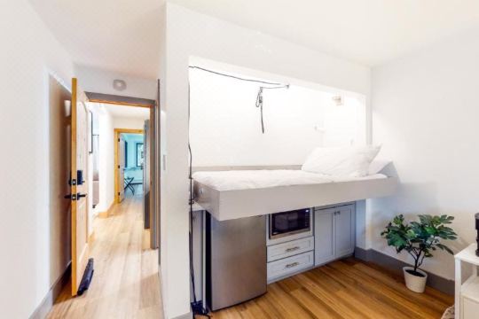 Stunning Mountain Views and Modern Kitchen - Stylish Retreat Hotel Overview