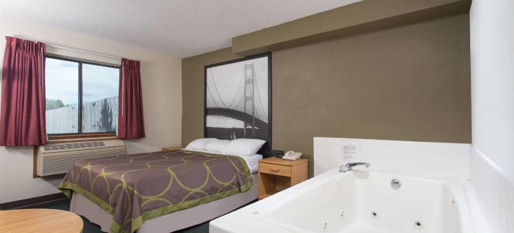 霍顿湖速8酒店(Super 8 by Wyndham Houghton Lake)图片