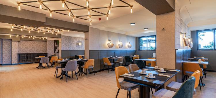 马萨龙港华美达度假村(Ramada Resort by Wyndham Puerto de Mazarron)图片