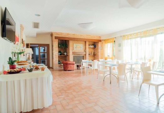 Country Club Sport Hotel Overview