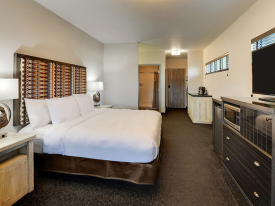 图尔萨 - 布罗肯阿罗石溪酒店