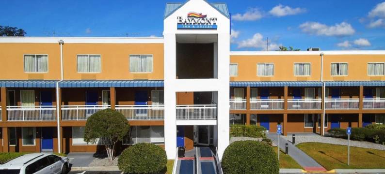 萨凡纳米德顿呗盟套房酒店(Baymont by Wyndham Savannah Midtown)图片