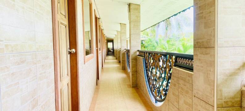 浦潘公园酒店(Phuphan Park Hotel)图片