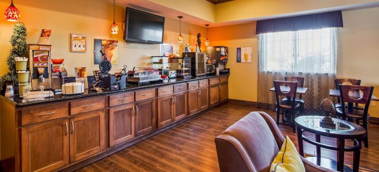 塞米诺尔贝斯特韦斯特优质套房酒店(Best Western Plus Seminole Hotel  Suites)图片