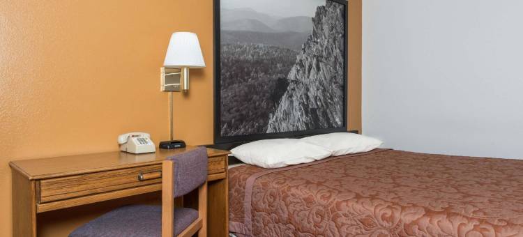 前皇家温德姆速8酒店(Super 8 by Wyndham Front Royal)图片