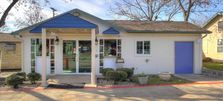 6号克尔维尔汽车旅馆(Motel 6 Kerrville, TX)图片