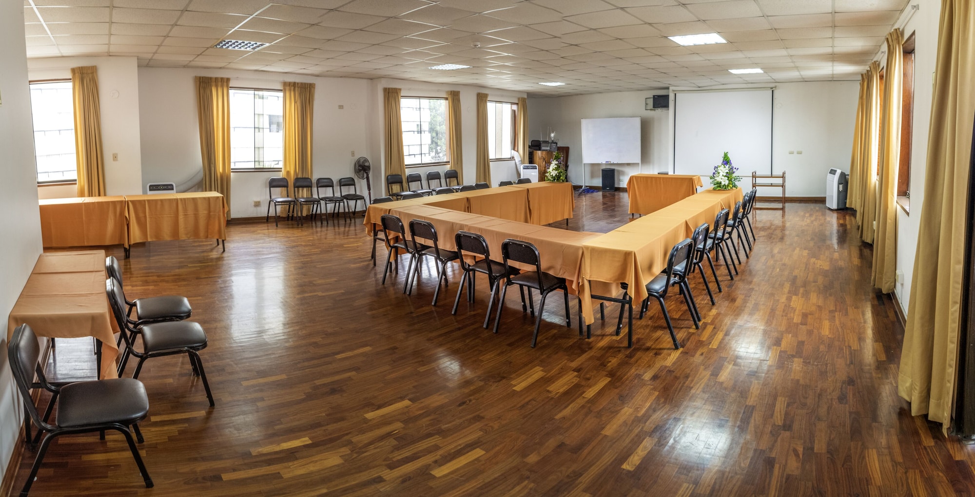 Hotel Señorial Over view