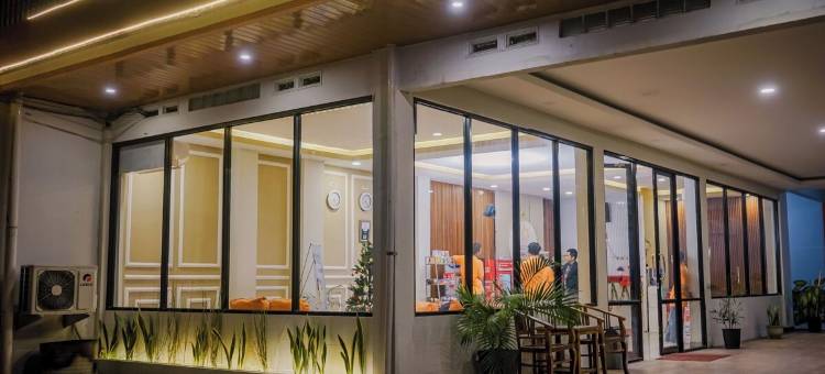 Surya集团幸运酒店(Lucky Hotel Purwodadi)图片