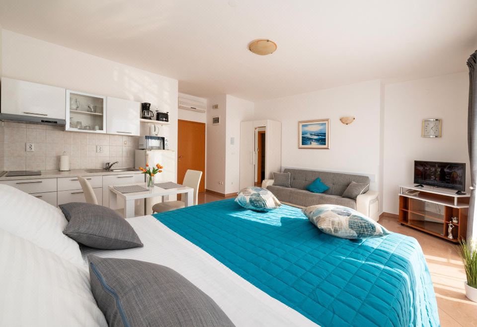 Apartmani Trogir Hotel Overview