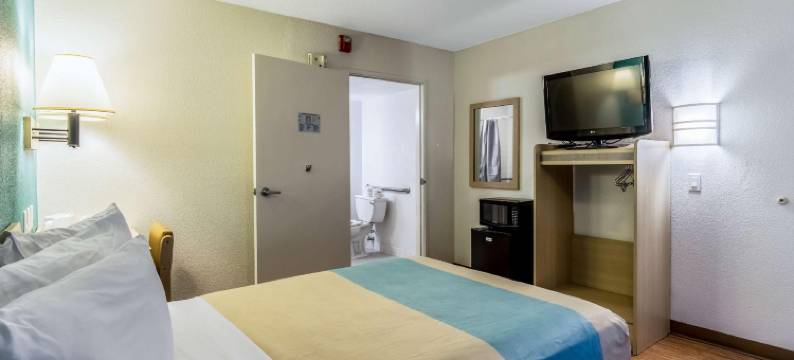 埃尔森特罗6号汽车旅馆(Motel 6 El Centro, CA)图片