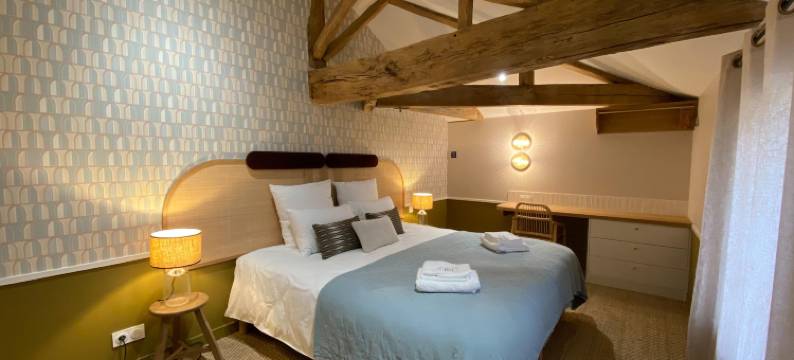 Beautiful villa with indoor pool图片