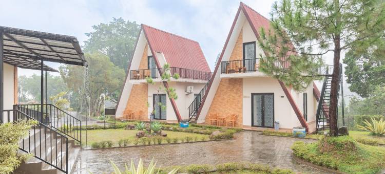 红多兹高级酒店@格里亚因科帕布里西萨鲁阿彭卡克(RedDoorz Premium @ Griya Inkoppabri Cisarua Puncak)图片