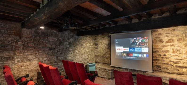 Villa in Mugello Hills with Private Pool图片