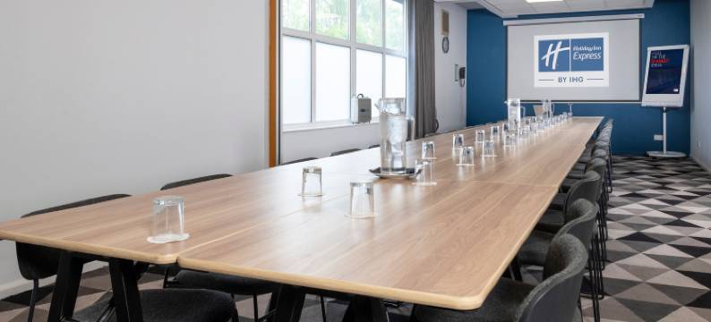 Holiday Inn Express 特伦特河畔的伯顿后(Holiday Inn Express BURTON UPON TRENT by IHG)图片