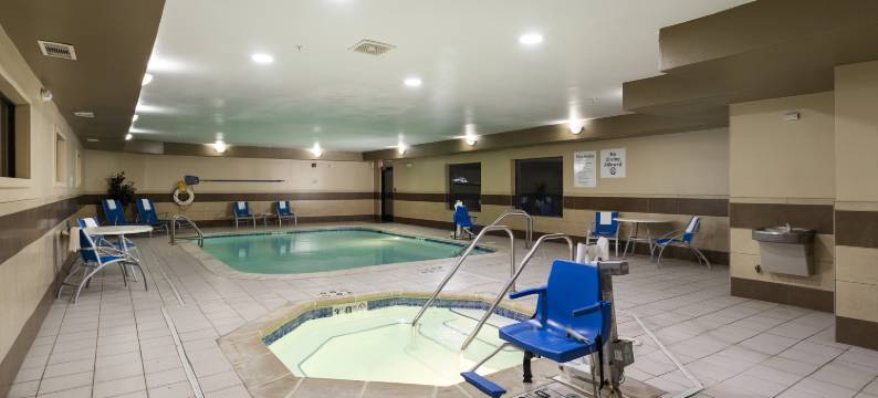 Holiday Inn Express 布卢明顿西(Holiday Inn Express BLOOMINGTON WEST by IHG)图片