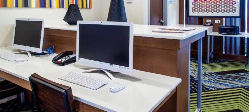 俄克拉何马城机场智选假日套房酒店(Holiday Inn Express & Suites OKLAHOMA CITY AIRPORT by IHG)图片