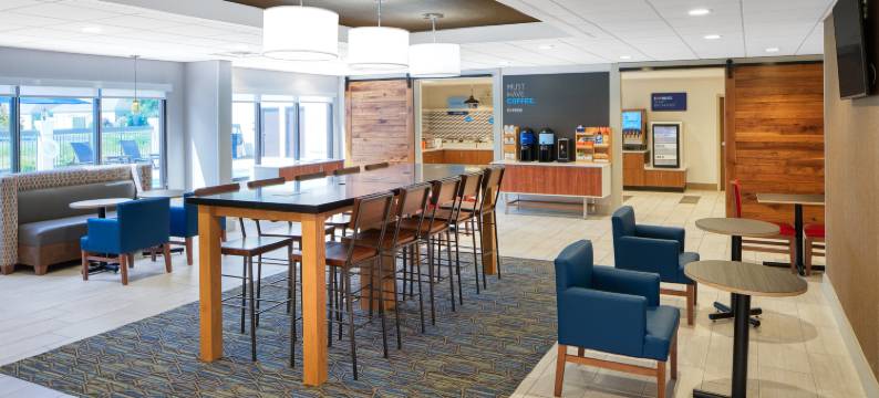 斯泰茨伯勒洲际智选假日酒店(Holiday Inn Express STATESBORO by IHG)图片