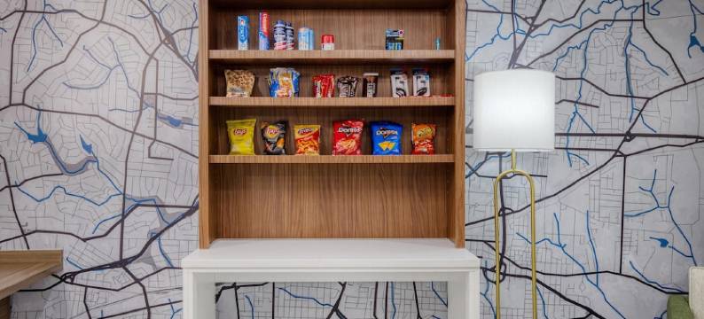 格林斯伯勒-体育场呗盟套房酒店(Best Western Greensboro Coliseum Inn)图片