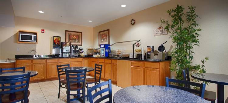 水滨贝斯特韦斯特酒店(Best Western Edgewater Inn)图片