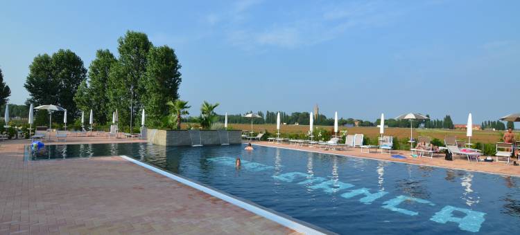 Pet-Friendly Getaway with Pool图片
