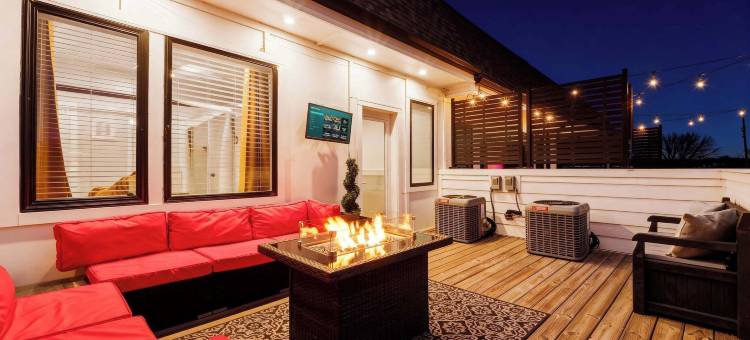 靠近市中心的带屋顶游戏室的私人住宅(Private Home w Rooftop Game Room Near Downtown)图片