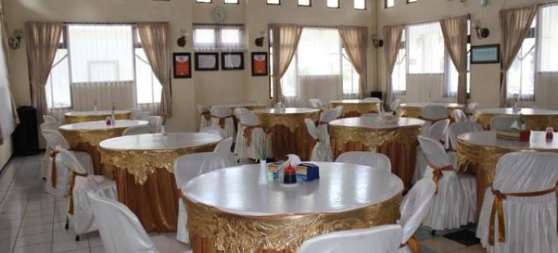 Guest House Eboni Madiun图片