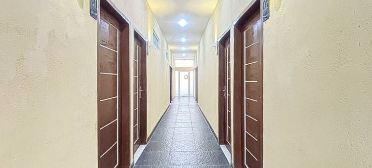 RedDoorz near RS Hermina Tangerang图片