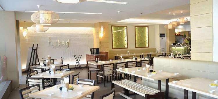 皇家花园奥扎米斯城市酒店(Royal Garden Hotel)图片