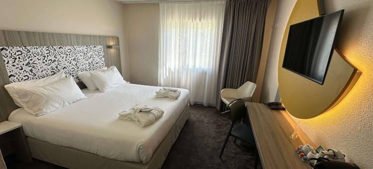 里昂狼峡谷宜必思尚品蓝宝石(Ibis Styles Lyon Gorge de Loup Saphir)图片