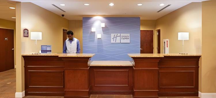 智选假日套房酒店南部的杉木树丛区(Holiday Inn Express & Suites SOUTHERN PINES-PINEHURST AREA by IHG)图片