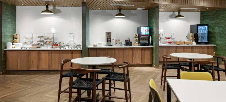万枫克林顿港滨水套房酒店(Fairfield Inn & Suites Port Clinton Waterfront)图片