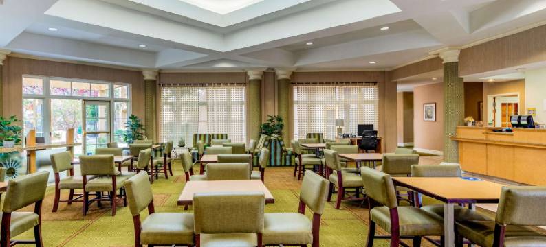 弗里蒙特硅谷拉昆塔温德姆套房酒店(La Quinta Inn & Suites by Wyndham Fremont / Silicon Valley)图片
