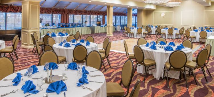 艾迪逊皇冠假日酒店(Crowne Plaza Edison)图片