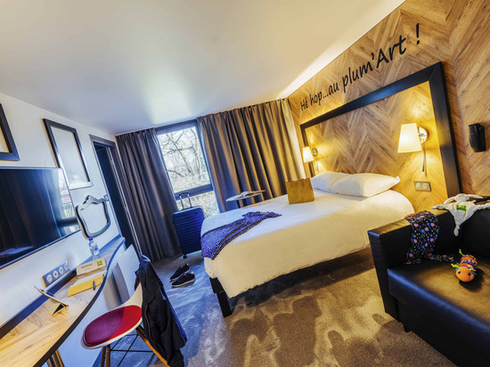 宜必思尚品杜埃加扬会展中心火车站酒店