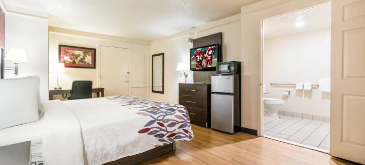 红屋顶酒店北达拉斯-中央公园(Red Roof Inn North Dallas - Park Central)图片