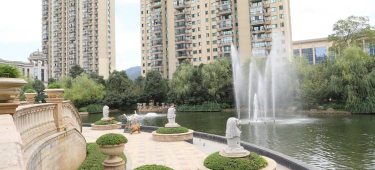 苗侗拾光公寓(康巴大道分店)图片