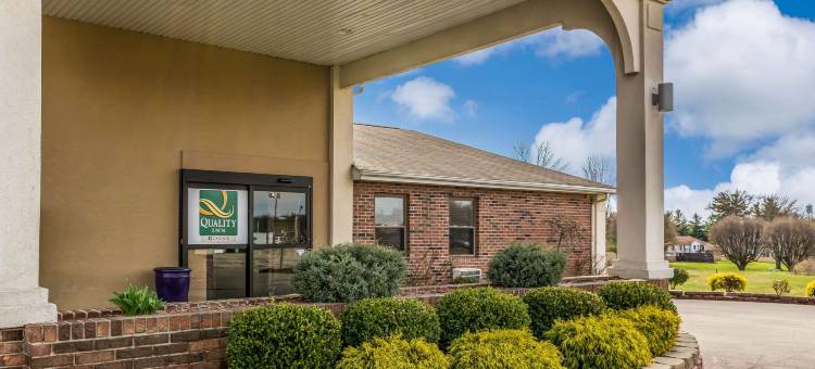 贝茨维尔 I-74 凯艺酒店(Quality Inn I-74 Batesville)图片
