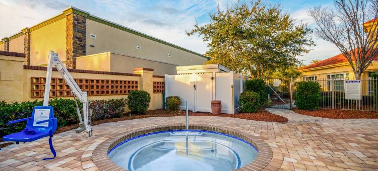 默特尔比奇百老汇区拉昆塔温德姆套房酒店(La Quinta Inn & Suites by Wyndham Myrtle Beach Broadway Area)图片