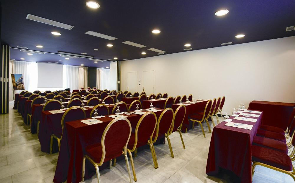 Sercotel Madrid Aeropuerto Over view